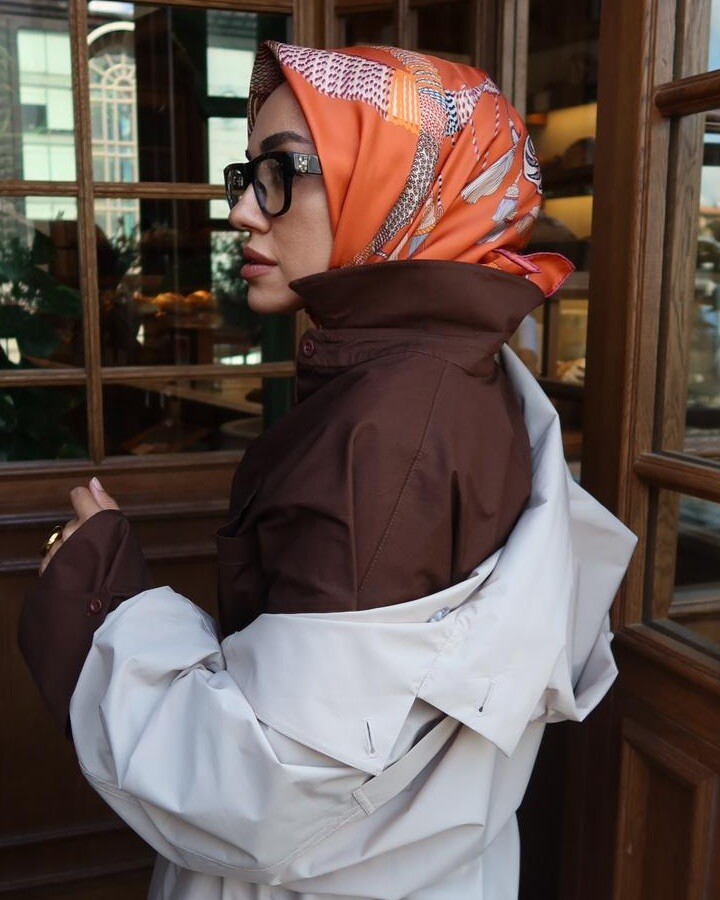 Püskül Noor Turuncu Tivil İpek Eşarp 90x90 - Imannoor