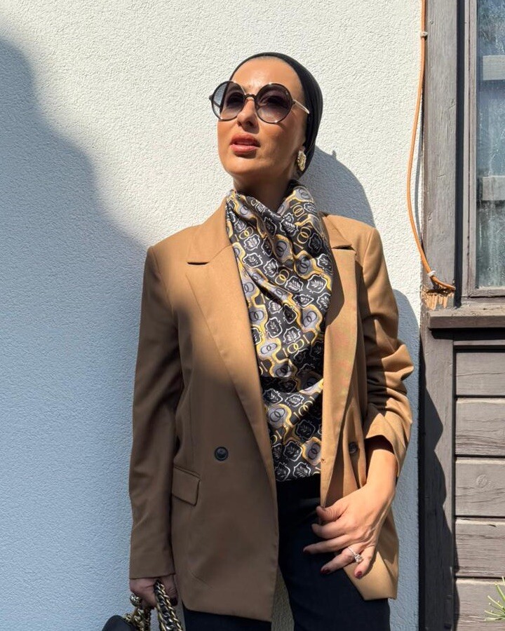 Girdap İpek Siyah-Altın Pijama Şalı 70x210 - Imannoor