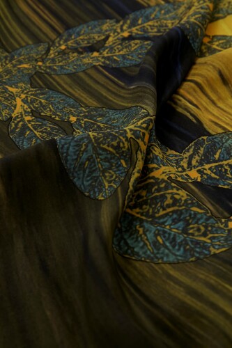 About the Horizon Silk Scarf Yellow - 3