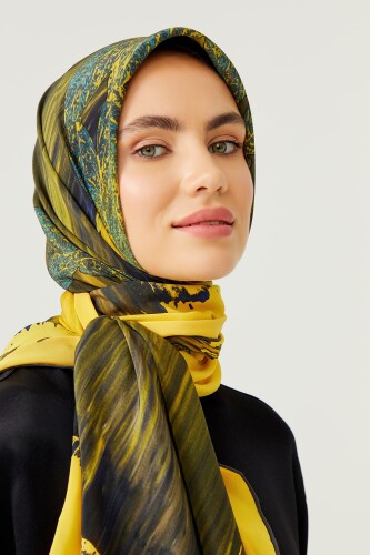 About the Horizon Silk Scarf Yellow - 4