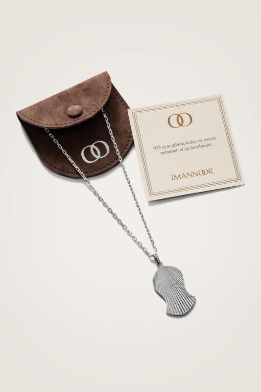 Beloved's Footprint Small Silver Necklace - 3