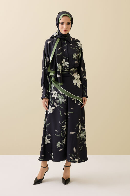 Black-Green Silk Dress with Lily Waist Detail - 3