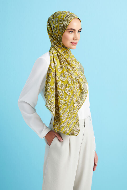 Border Leopard Silk Shawl Yellow - 5