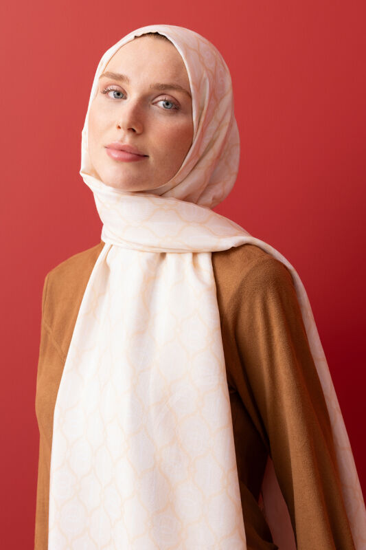 Cage Bright Flush Viscose Shawl Cream - 3