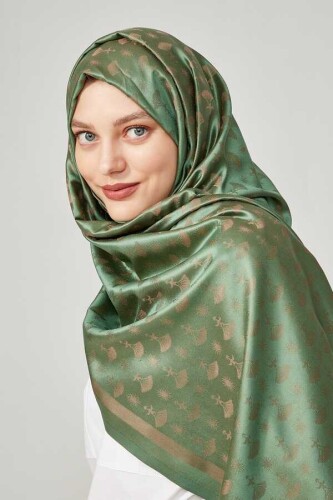 Carnation Monogram Silk Shawl Green - 2