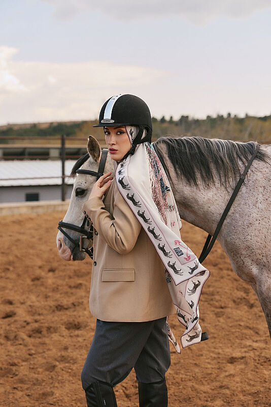 Cennet Rüzgarı Taş Krep İpek Şal 70x210 - 2