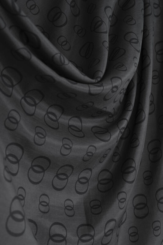 Chain Logo Smoke Cotton Floss Shawl - 2