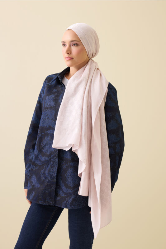 Checker Logo Cream Shiny Shiny Jacquard Shawl - 3