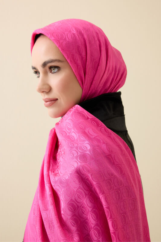 Checker Logo Fuchsia Shiny Shiny Jacquard Shawl - 5