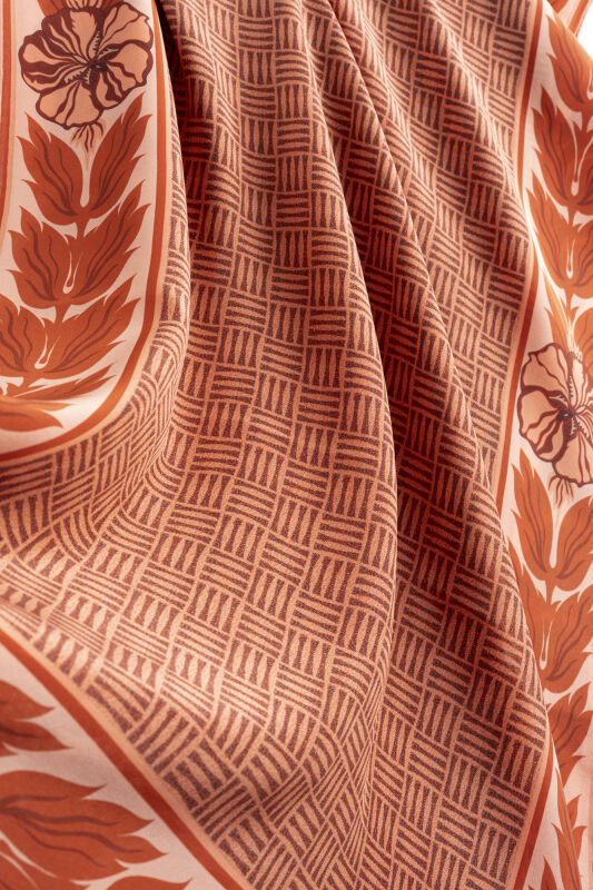 Çiçek Bordürlü Dokulu İman Kare Taba Krep İpek Şal 70x210 - 2