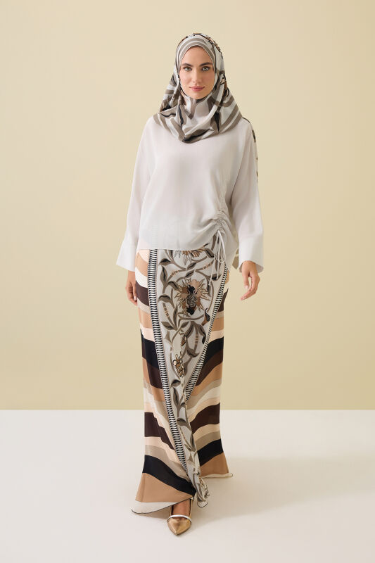 Çiçek Yolu Bej İpek Verev Etek - 5