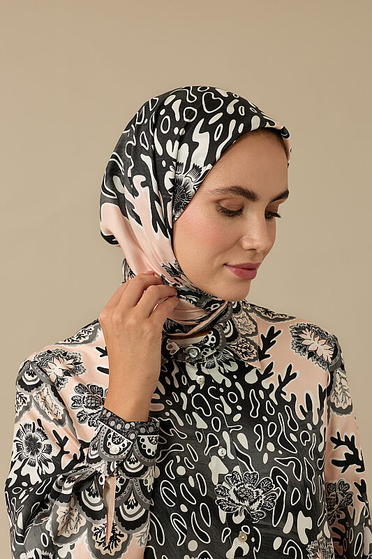 Coral Garden Grey Twill Silk Scarf - 6