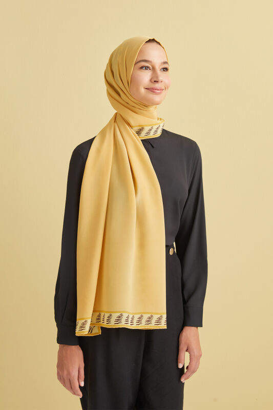 Dans Eden Çiçek Sarı Krep İpek Kaftan Şalı 70x210 - 2