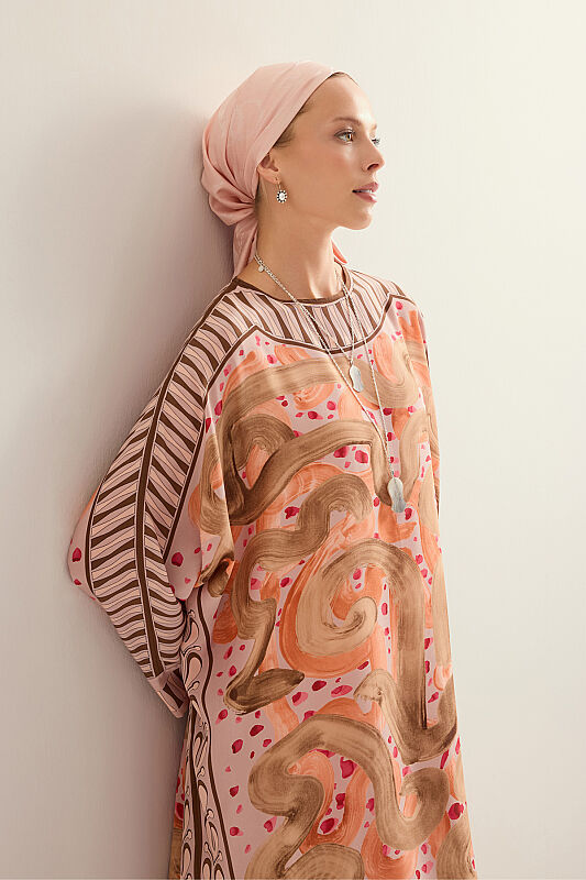 Dere Yolu Somon Krep İpek Kaftan - 3