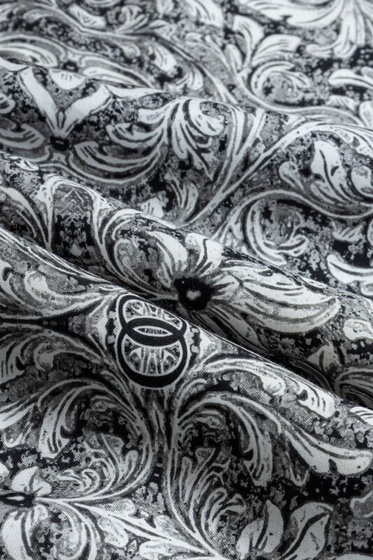 Door Pattern Black-White Cotton Silk Shawl - 4