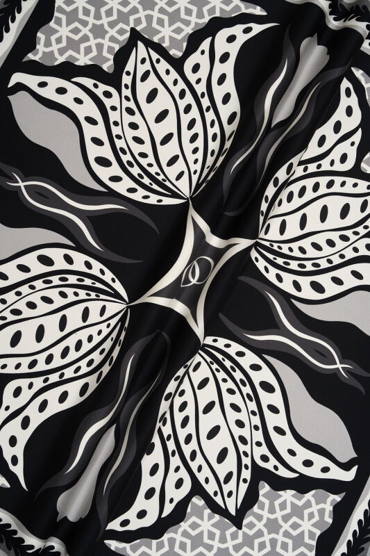 Four Corner Tulip Silk Scarf Black - 6