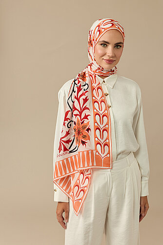 Garp Çiçeği Turuncu Krep İpek Kaftan Şalı 70x210 - Imannoor (3)