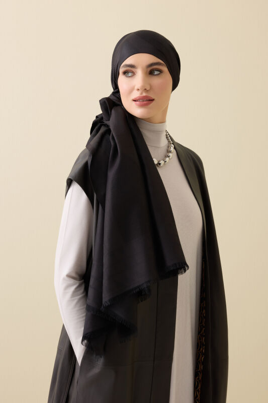 Giant Bambunoor Black Jacquard Silk Shawl - 3