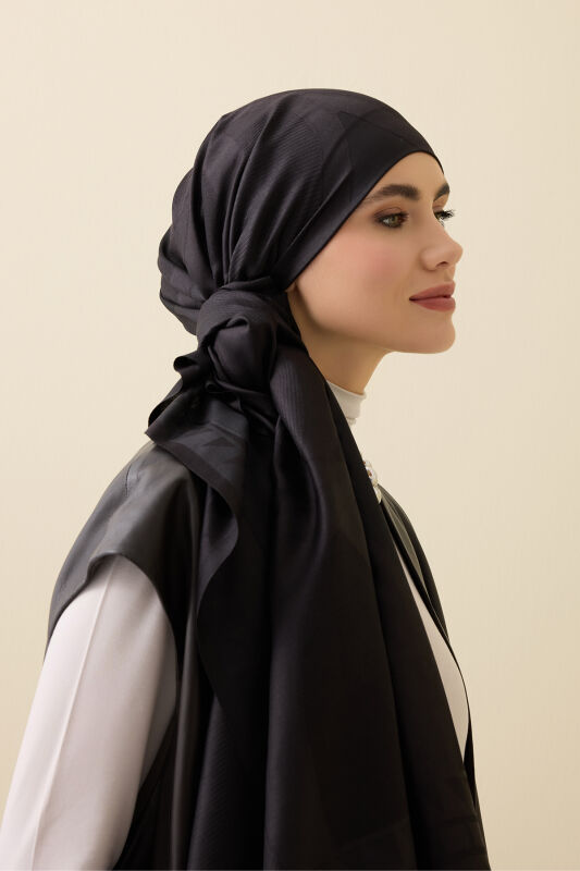 Giant Bambunoor Black Jacquard Silk Shawl - 1