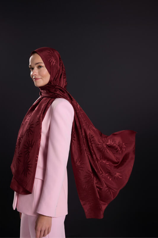 Güneş Doğarken Bordo Shiny Jakar Şal 70x200 - 6