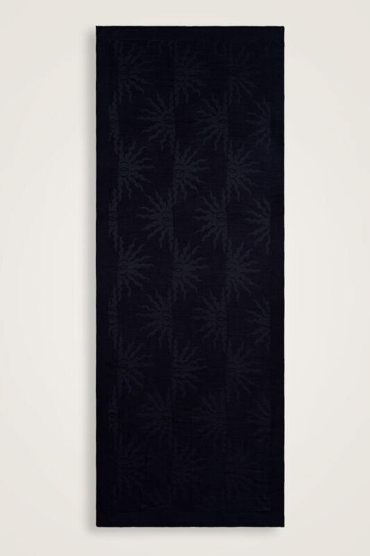 Güneş Doğarken Siyah Ferah Tencel Şal 700x200 - 2