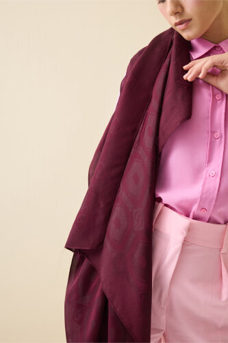 Hexagon Baklava Burgundy Ramy Jacquard Shawl 