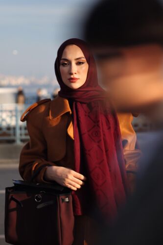 Iman I Baklava Burgundy Ramy Jacquard Shawl 