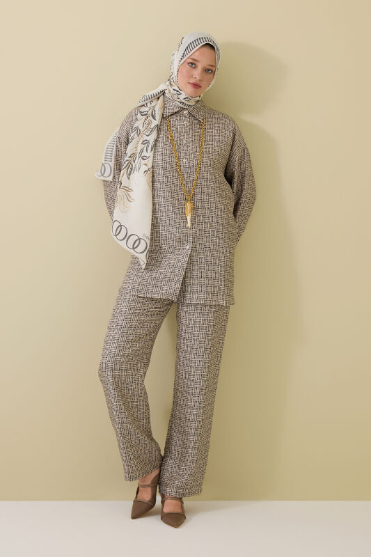 Iman Square Textured Beige Silk Trousers - 1