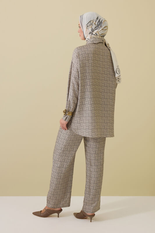 Iman Square Textured Beige Silk Trousers - 5