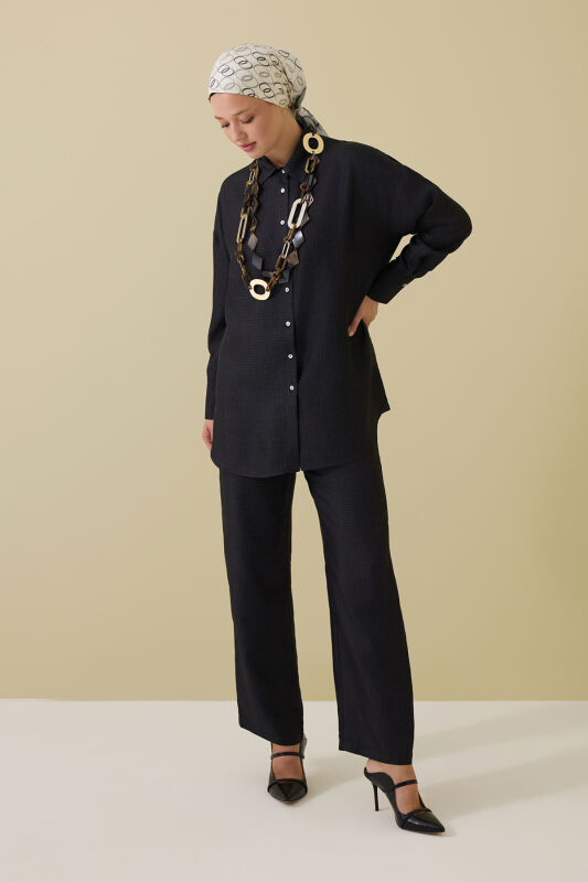 Iman Square Textured Black Silk Trousers - 1