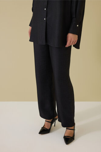 Iman Square Textured Black Silk Trousers - 3