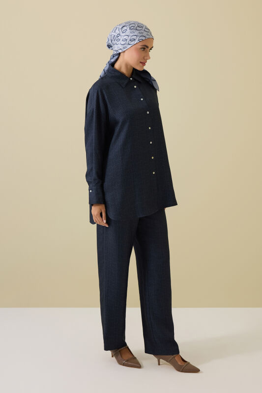Iman Square Textured Navy Blue Silk Trousers - 1