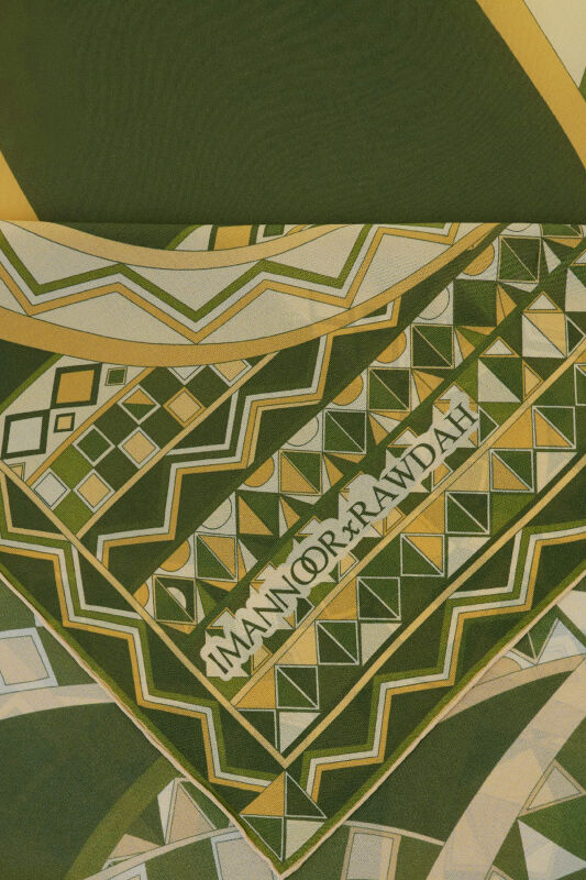 İmannoor x Rawdah Ahtapot Yeşil İpek Büyük Eşarp 110x110 - 2