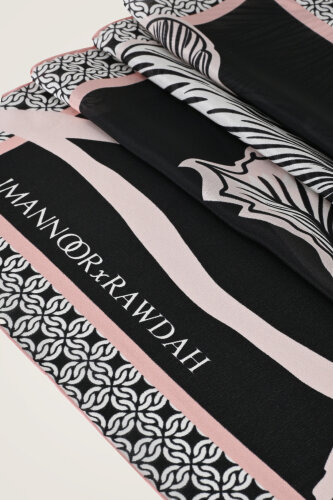 Imannoor x Rawdah Mecca Rose Black-Pink Silk Large Scarf 110x110 - Imannoor (2)