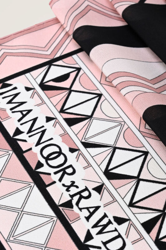 İmannoor x Rawdah Ahtapot Siyah-Pembe İpek Büyük Eşarp 110x110 - 2