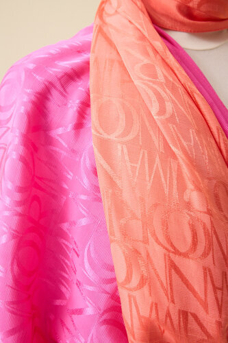 Monogram İmza Fuşya Shiny Jakar Şal 70x200 - Imannoor (3)