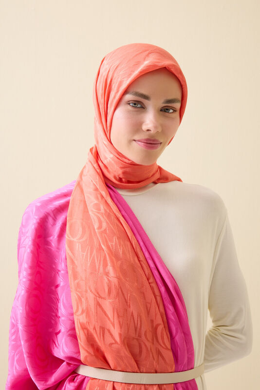 Monogram İmza Fuşya Shiny Jakar Şal 70x200 - 1