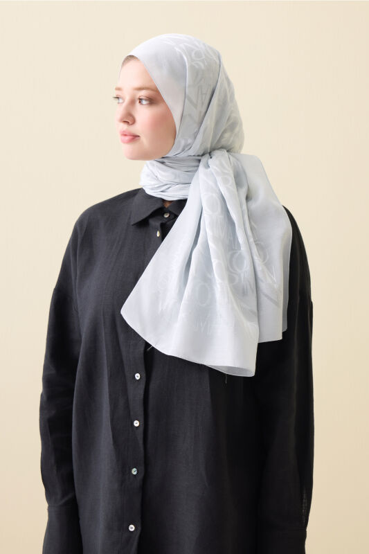 Monogram İmza Gümüş Shiny Jakar Şal 70x200 - 5