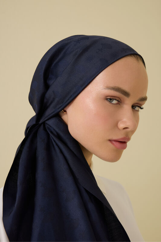 Karanfil Monogram Koyu Mavi İpek Şal 68x200 - 1