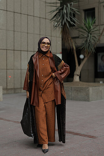 Kolsuz Kahverengi Bornoz Palto - Imannoor (3)