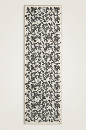 Kozalak Çiçeği Krem-Gri Krep İpek Şal 70x210 - Imannoor (1)