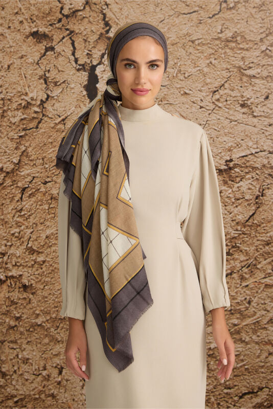 Labyrinth Square Wool Shawl Cream - 1