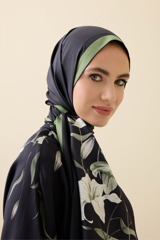 Lily Black-Green Silk Dress Shawl - 5