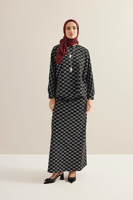 Monogram Jacquard Black Knit Skirt - 1