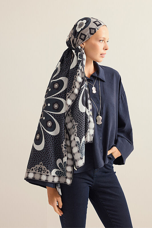 Mosaic Daisy Navy Blue Cotton Floss Scarf - 5