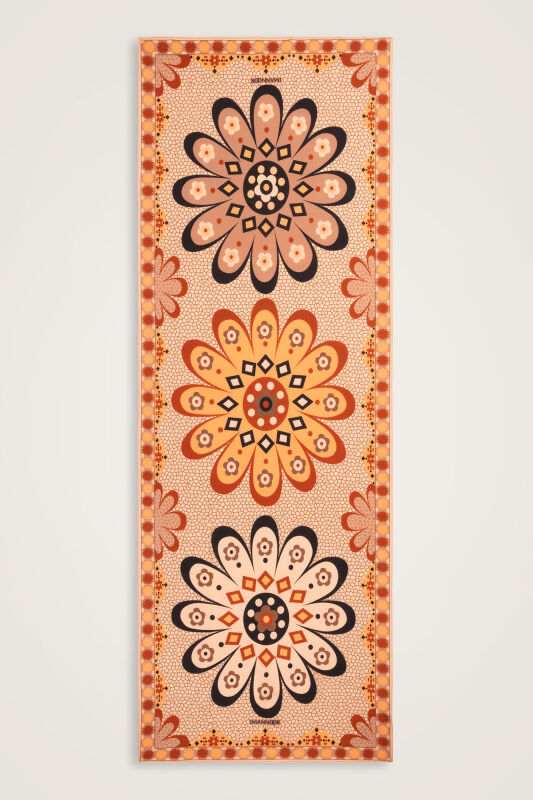 Mosaic Daisy Salmon Cotton Floss Shawl - 1