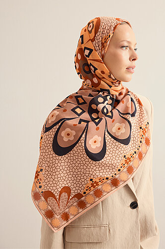 Mosaic Daisy Salmon Cotton Floss Shawl - 3