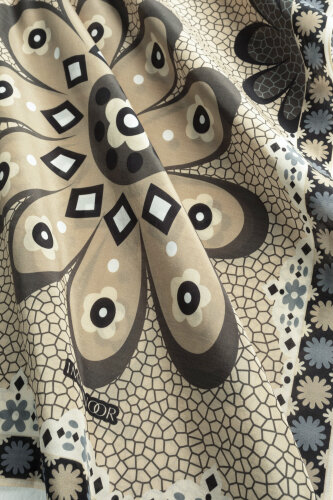 Mosaic Daisy Yellow Cotton Floss Scarf - 2