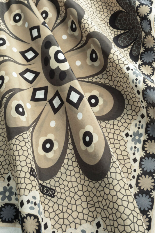 Mosaic Daisy Yellow Cotton Floss Scarf - 2