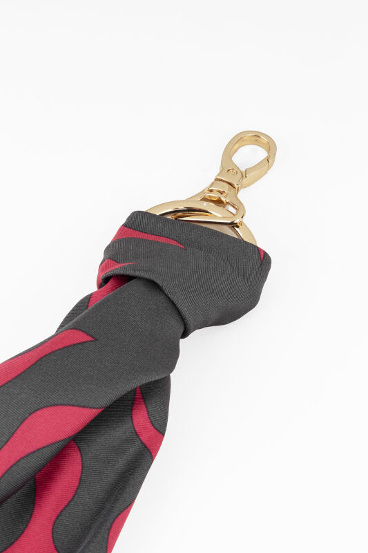Multi-purpose accessory/keychain Fuchsia - 3
